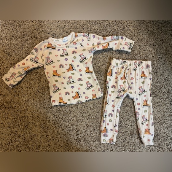 Little One Shop Other - Little One Shop Lucky Skates Loungewear Set